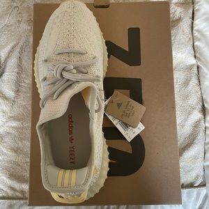 Brand NEW Yeezy sneakers